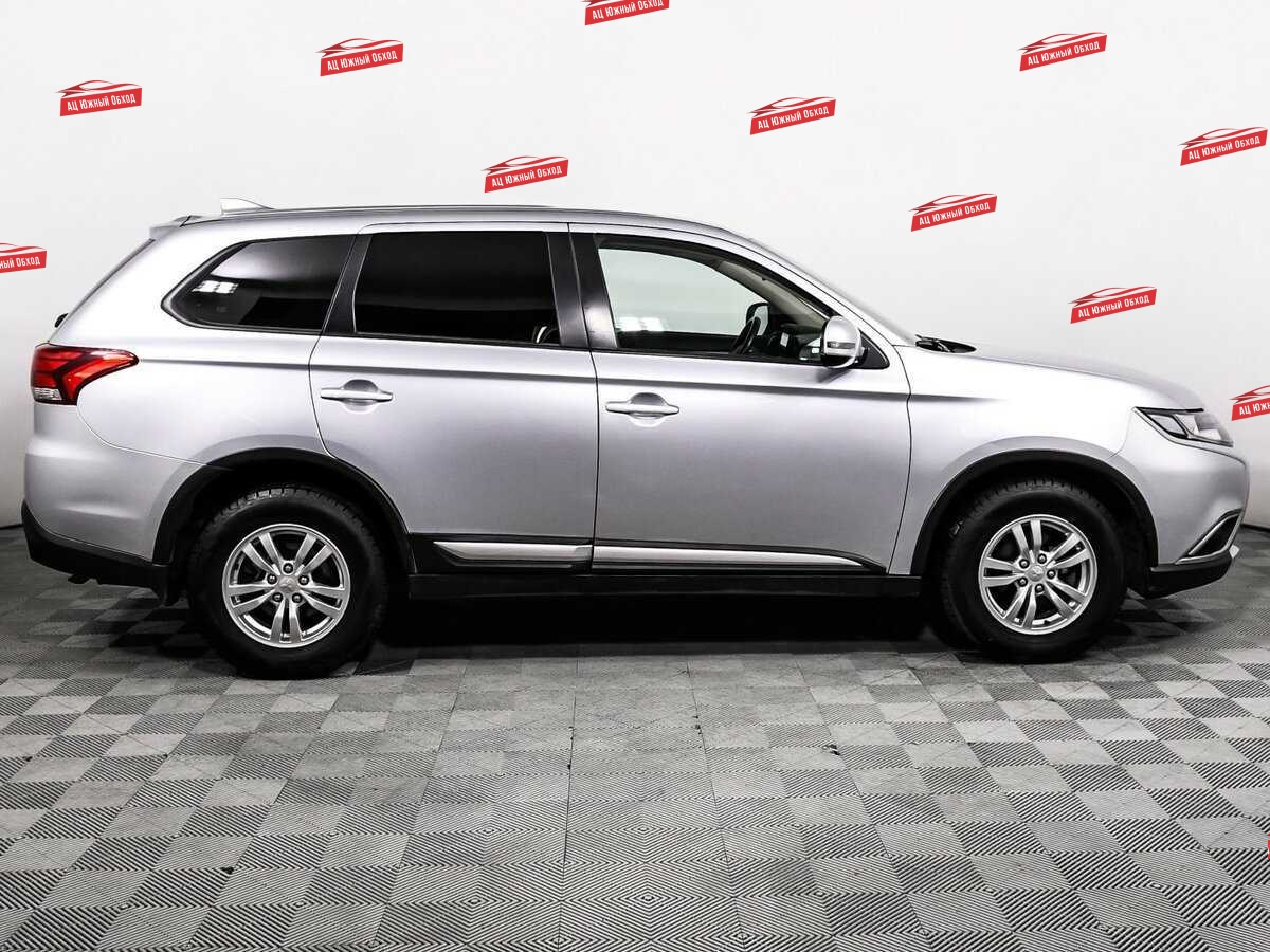 Купить Mitsubishi Outlander с пробегом. Фото: #3