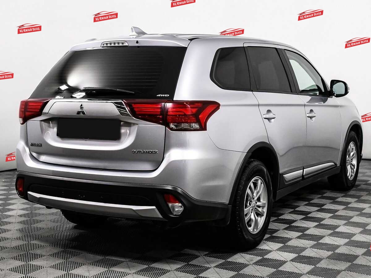Купить Mitsubishi Outlander с пробегом. Фото: #4