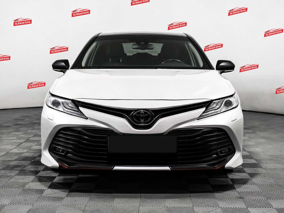 Купить Toyota Camry с пробегом. Фото: #1