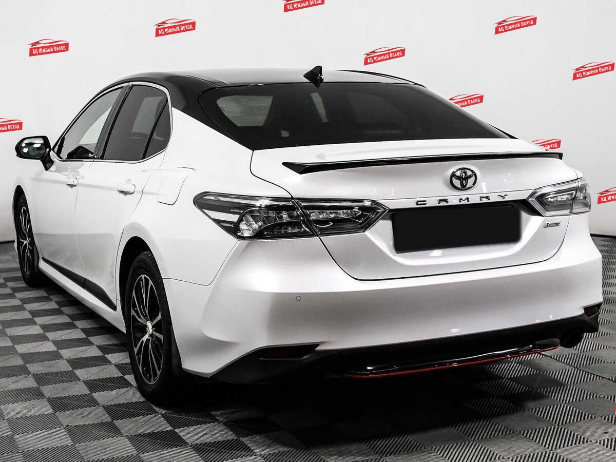 Купить Toyota Camry с пробегом. Фото: #6