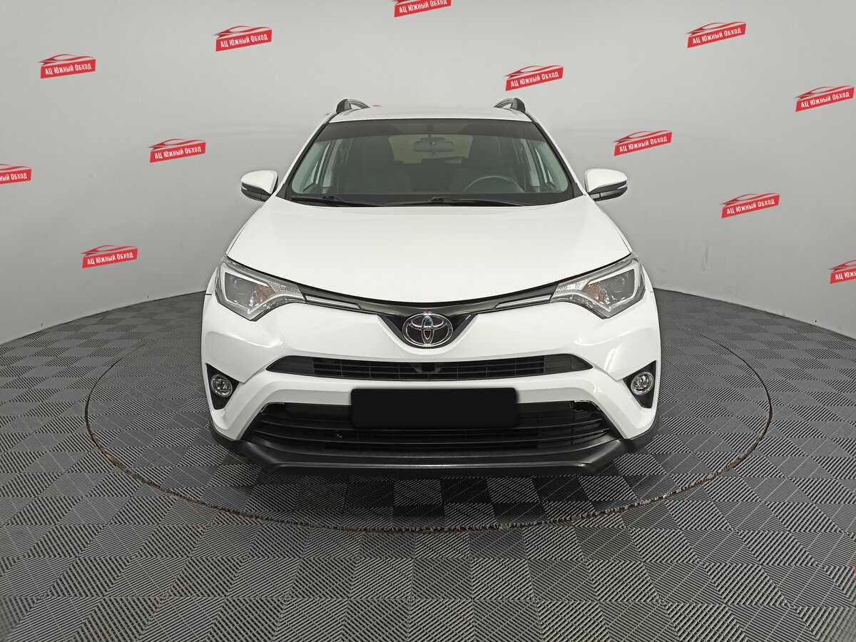Купить Toyota RAV4 с пробегом. Фото: #1