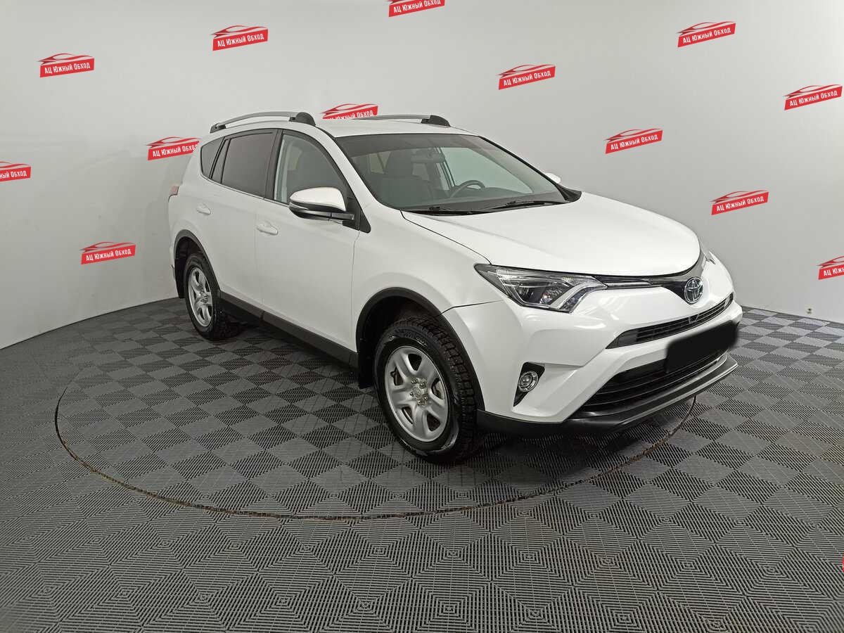 Купить Toyota RAV4 с пробегом. Фото: #2