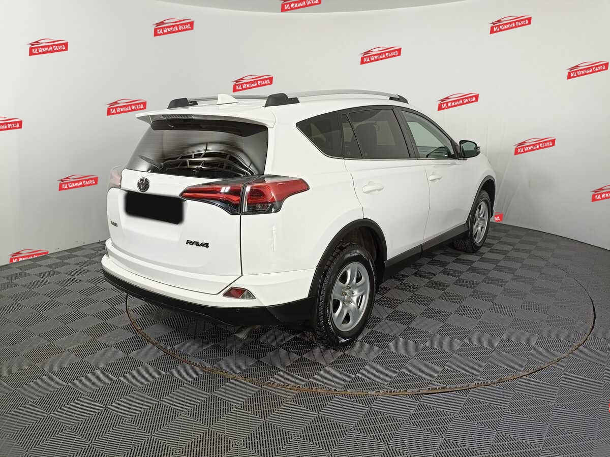 Купить Toyota RAV4 с пробегом. Фото: #3