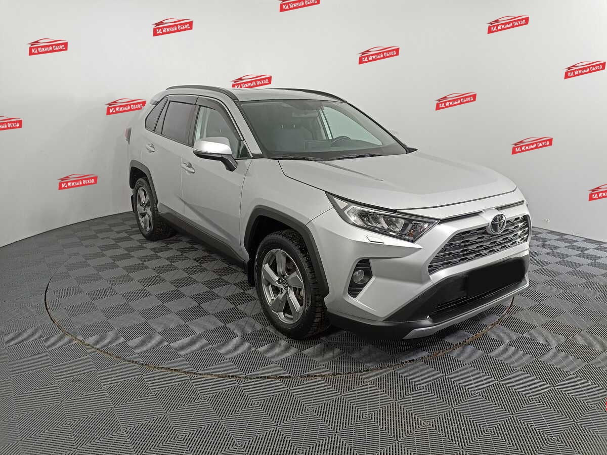 Купить Toyota RAV4 с пробегом. Фото: #2