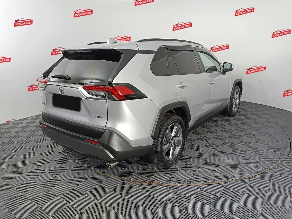 Купить Toyota RAV4 с пробегом. Фото: #4