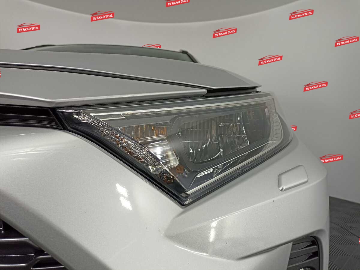 Купить Toyota RAV4 с пробегом. Фото: #16