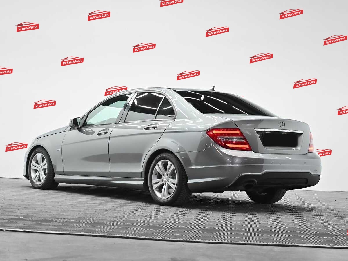 Купить Mercedes-Benz C-Класс с пробегом. Фото: #2