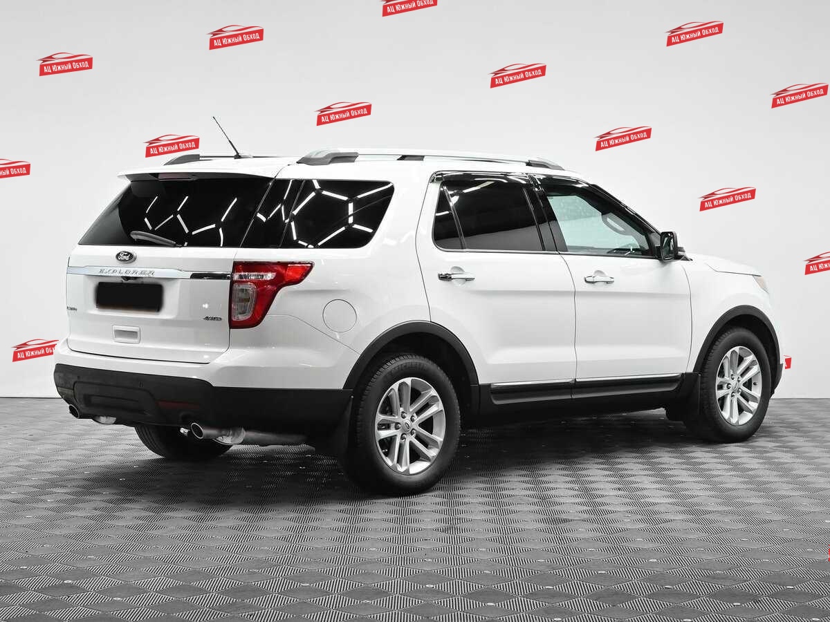 Купить Ford Explorer с пробегом. Фото: #3
