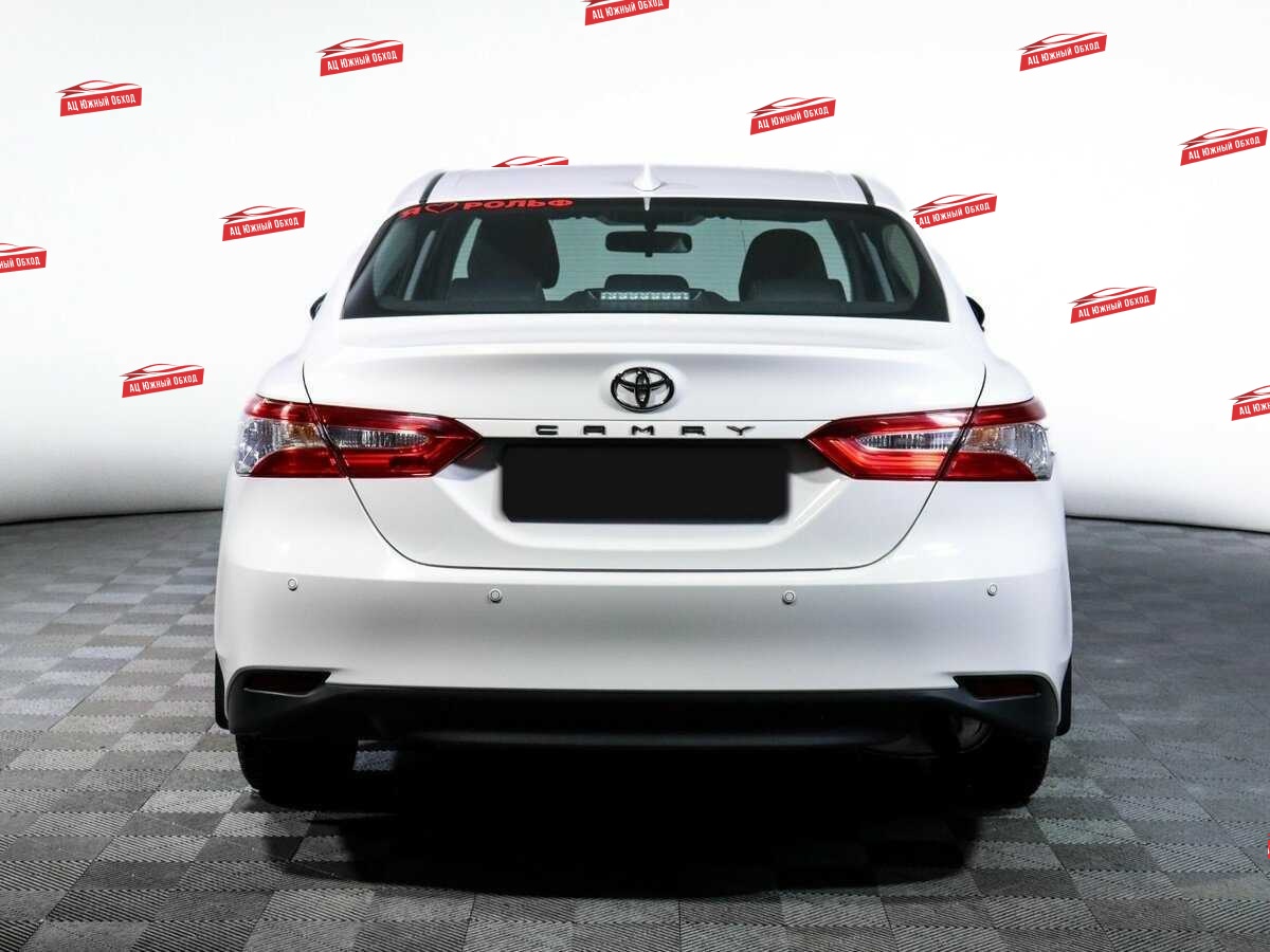 Купить Toyota Camry с пробегом. Фото: #5