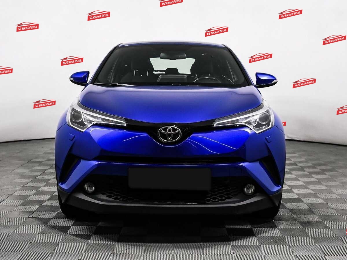 Купить Toyota C-HR с пробегом. Фото: #1
