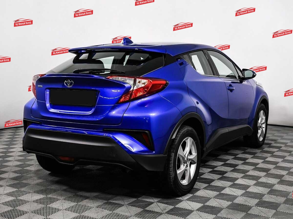 Купить Toyota C-HR с пробегом. Фото: #4