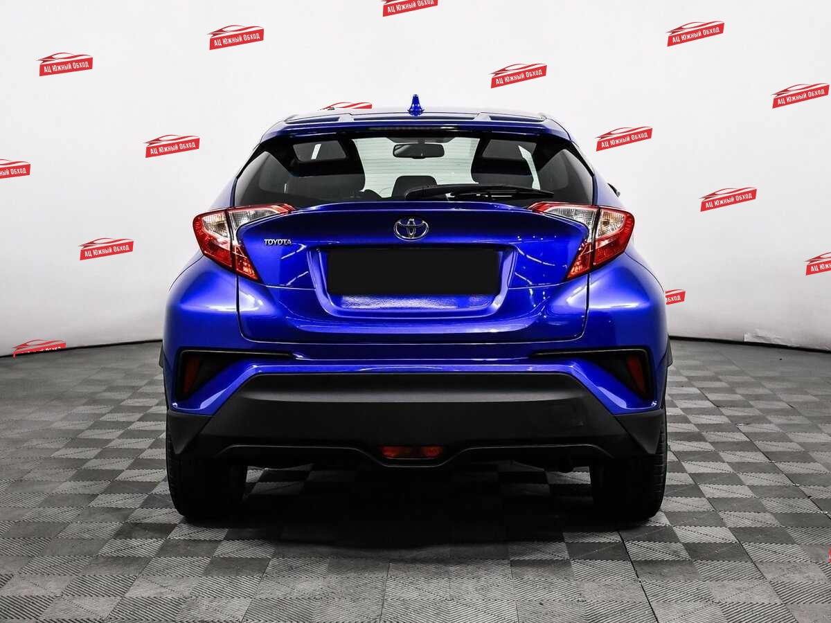 Купить Toyota C-HR с пробегом. Фото: #5