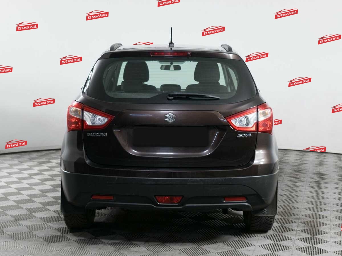 Купить Suzuki SX4 с пробегом. Фото: #4