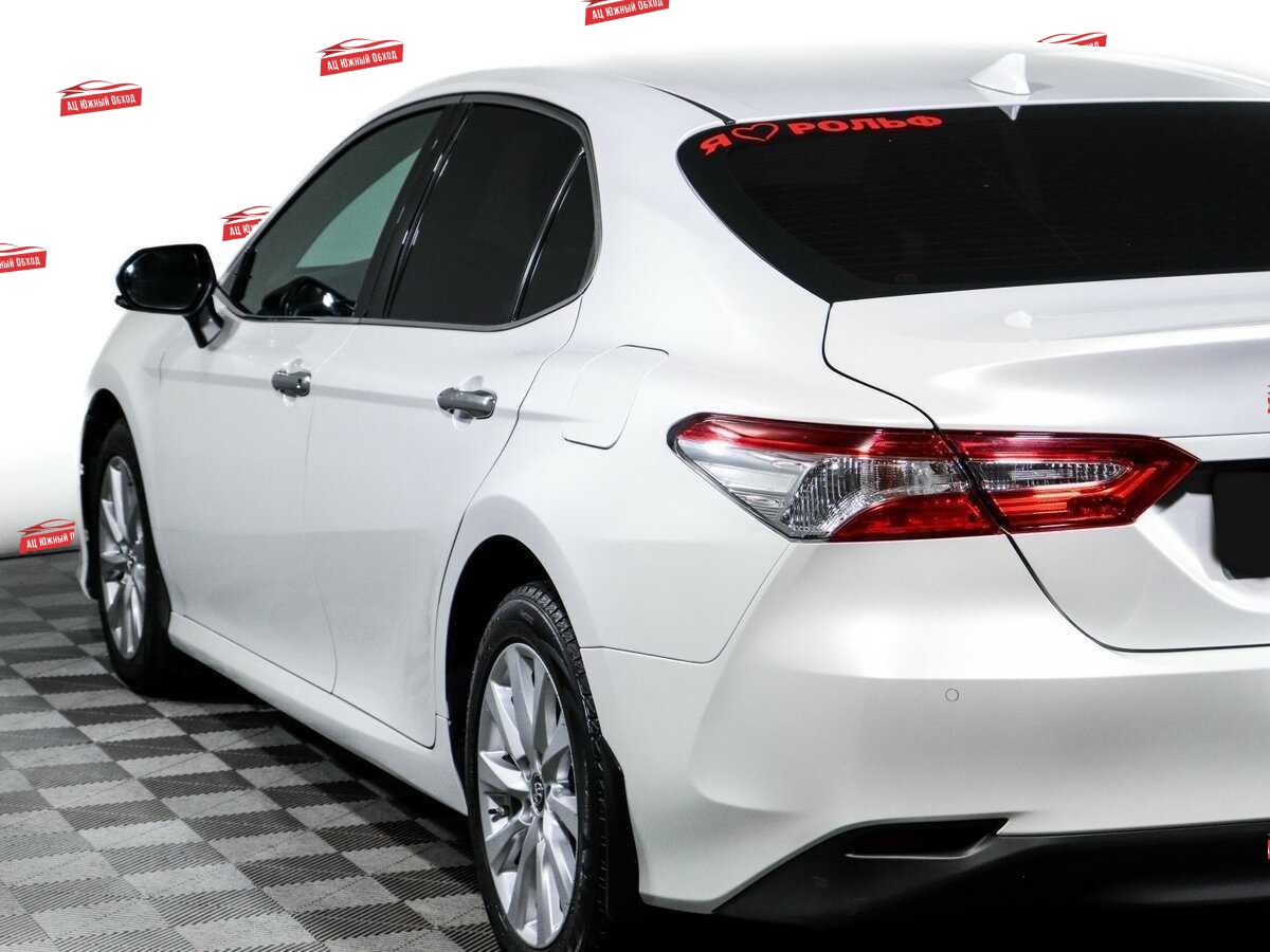 Купить Toyota Camry с пробегом. Фото: #18