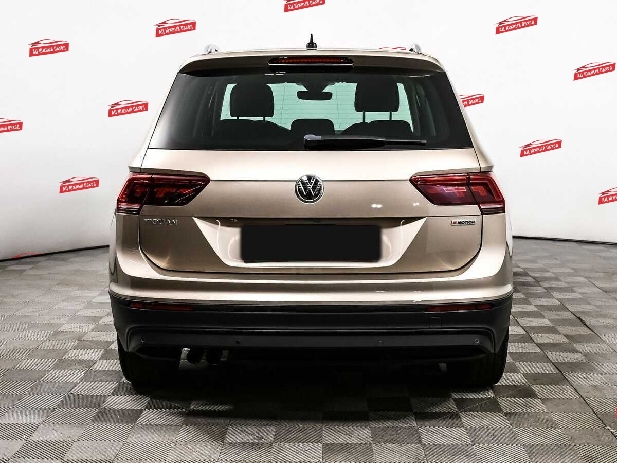Купить Volkswagen Tiguan с пробегом. Фото: #5
