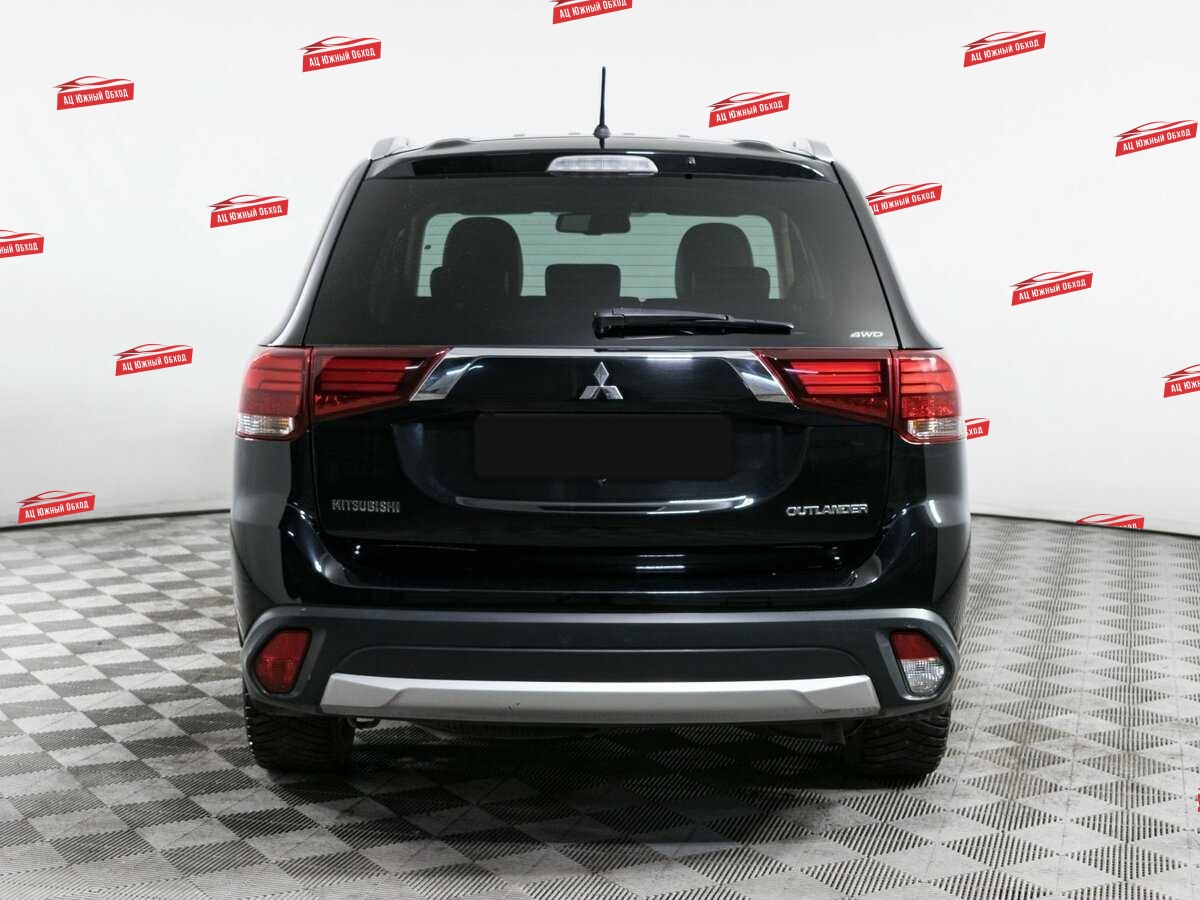 Купить Mitsubishi Outlander с пробегом. Фото: #4