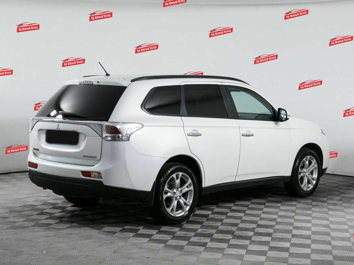 Купить Mitsubishi Outlander с пробегом. Фото: #3