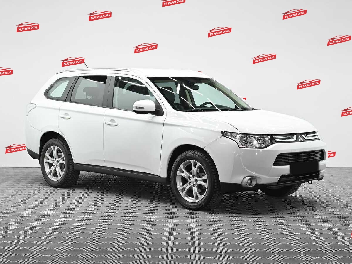 Купить Mitsubishi Outlander с пробегом. Фото: #2