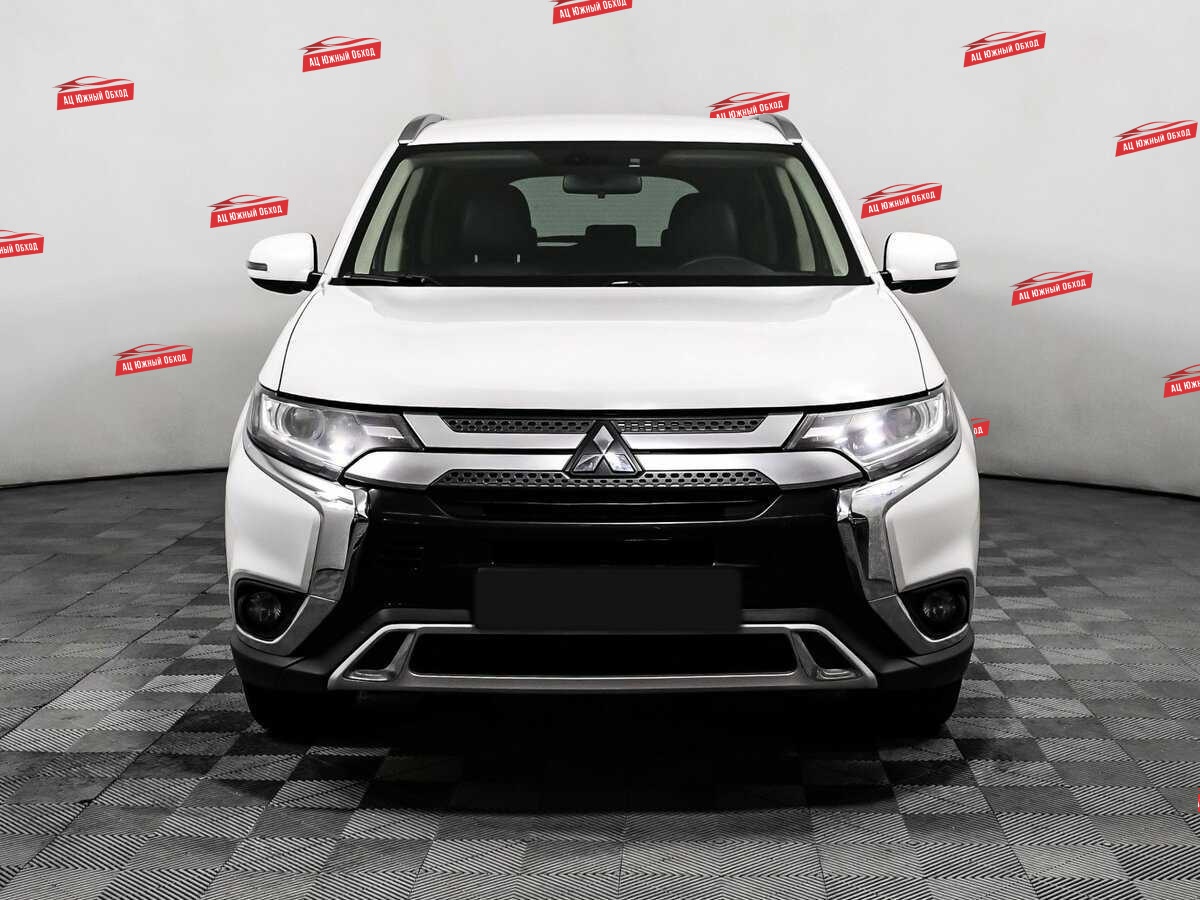 Купить Mitsubishi Outlander с пробегом. Фото: #1