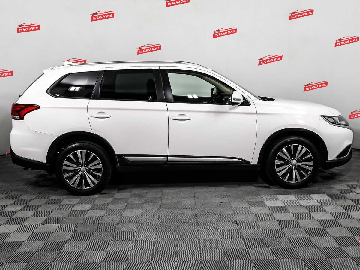 Купить Mitsubishi Outlander с пробегом. Фото: #3
