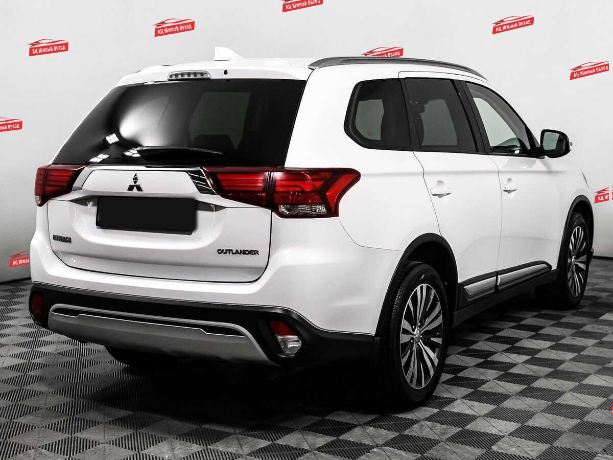 Купить Mitsubishi Outlander с пробегом. Фото: #4