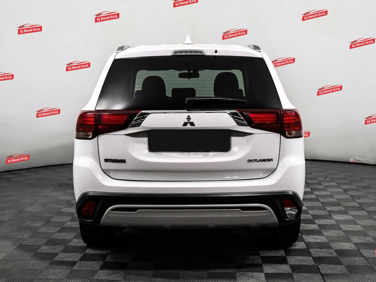 Купить Mitsubishi Outlander с пробегом. Фото: #5