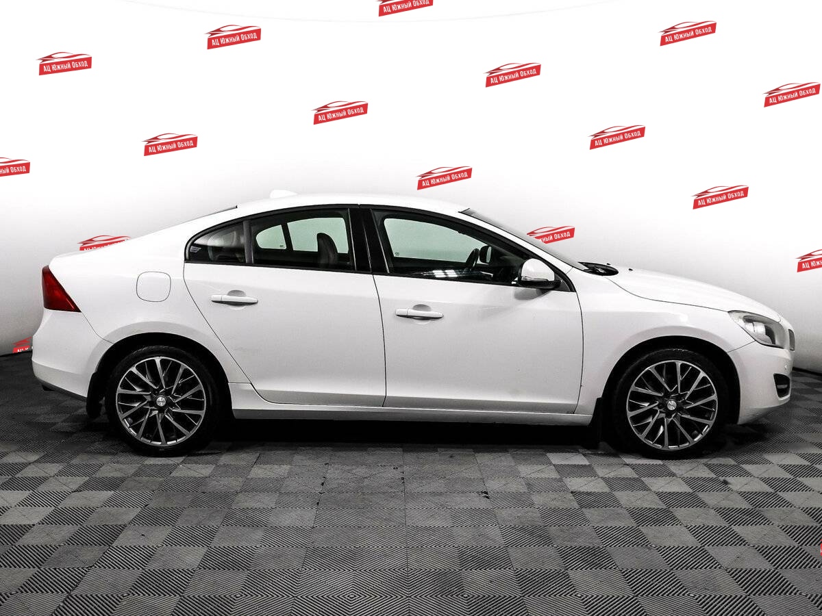 Купить Volvo S60 с пробегом. Фото: #3