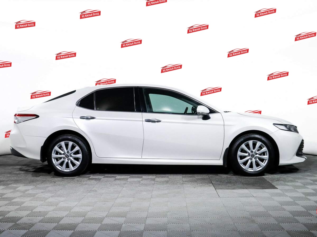Купить Toyota Camry с пробегом. Фото: #3