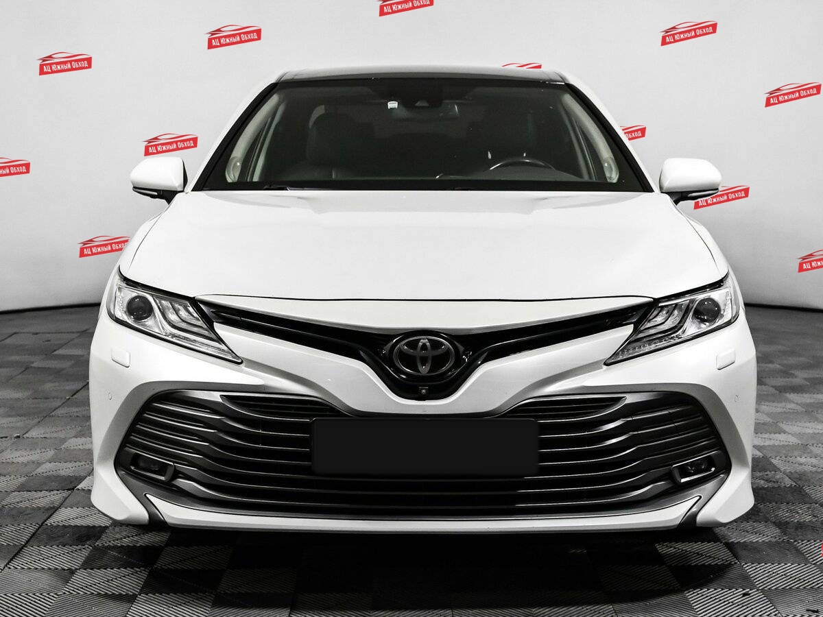 Купить Toyota Camry с пробегом. Фото: #1