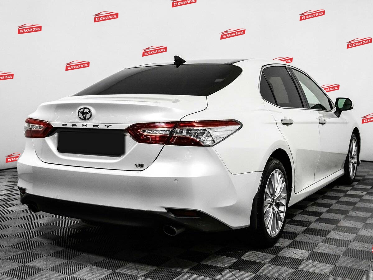 Купить Toyota Camry с пробегом. Фото: #4