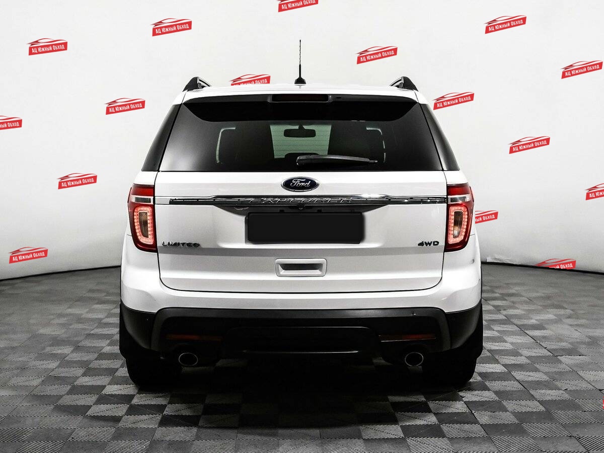 Купить Ford Explorer с пробегом. Фото: #5