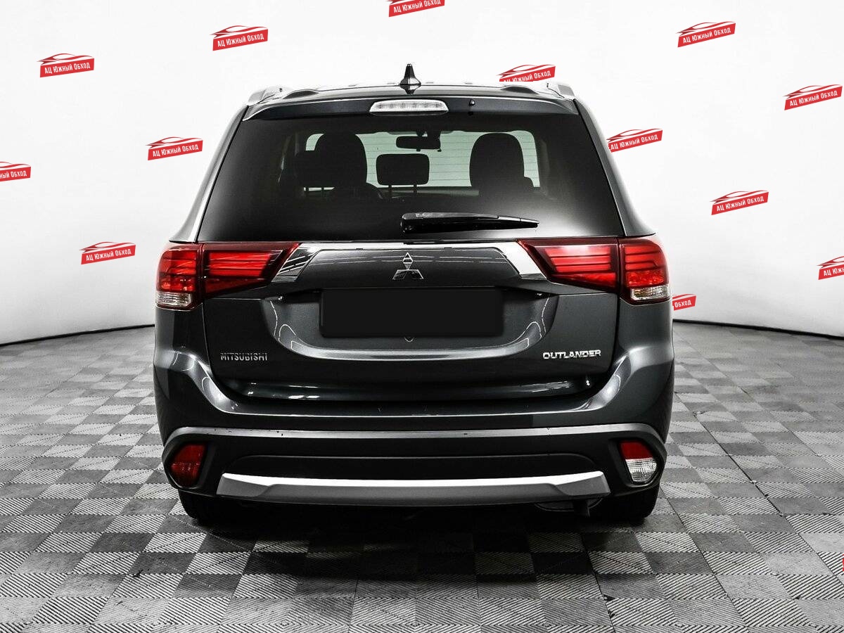 Купить Mitsubishi Outlander с пробегом. Фото: #5