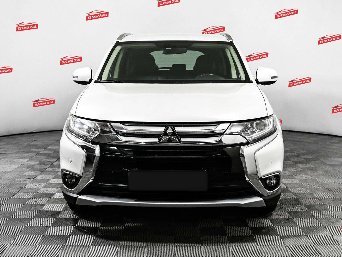 Купить Mitsubishi Outlander с пробегом. Фото: #1
