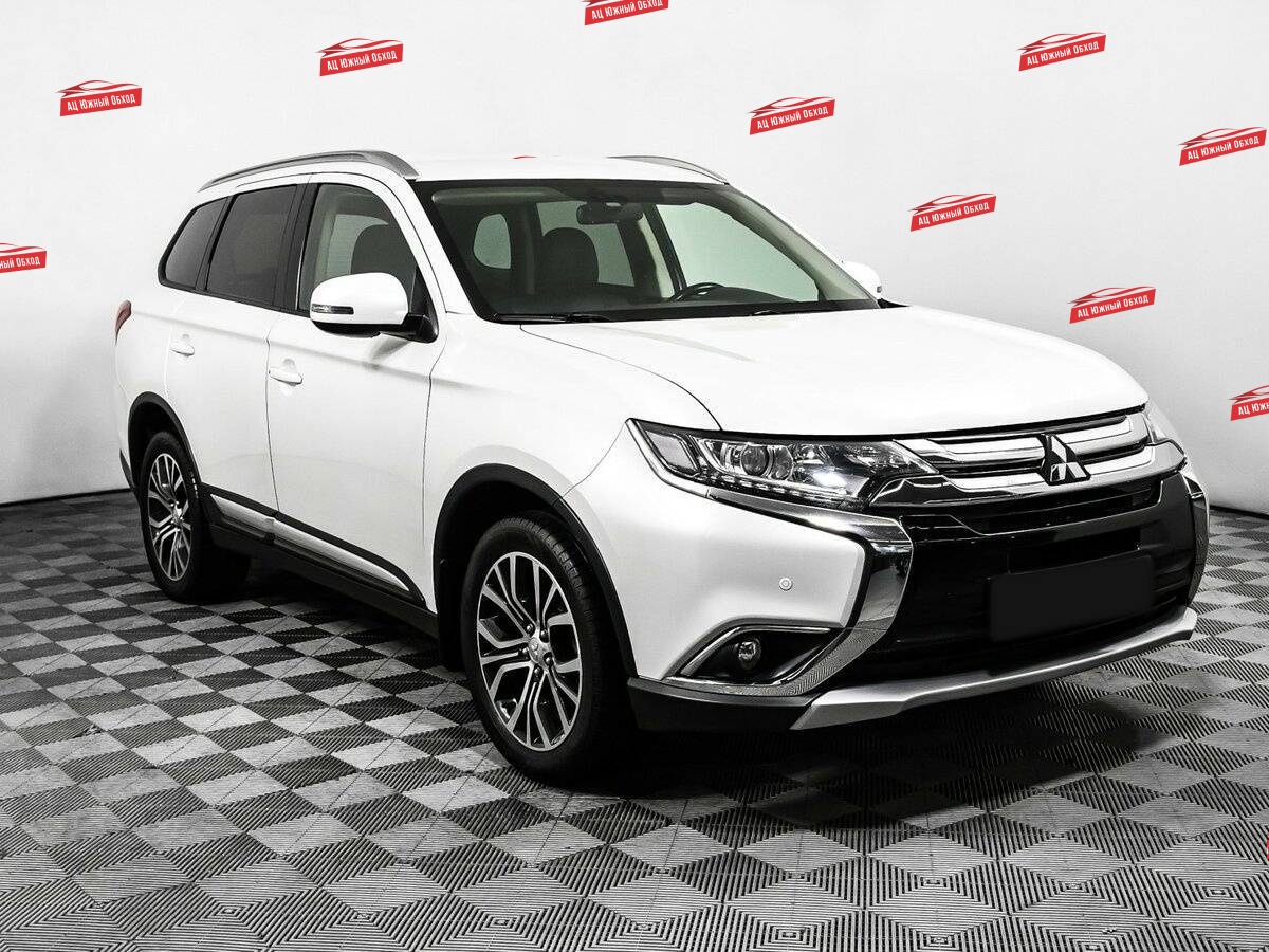 Купить Mitsubishi Outlander с пробегом. Фото: #2