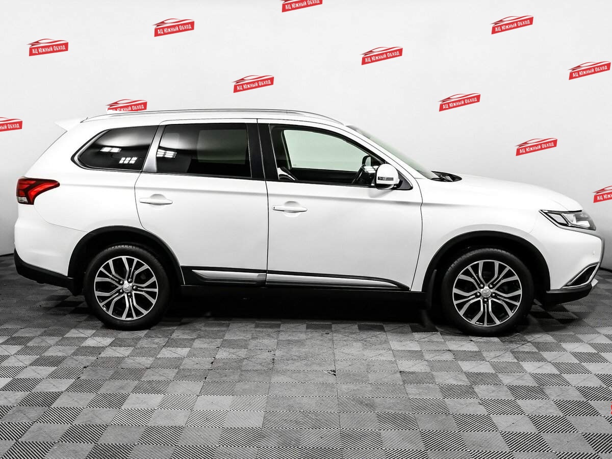 Купить Mitsubishi Outlander с пробегом. Фото: #3