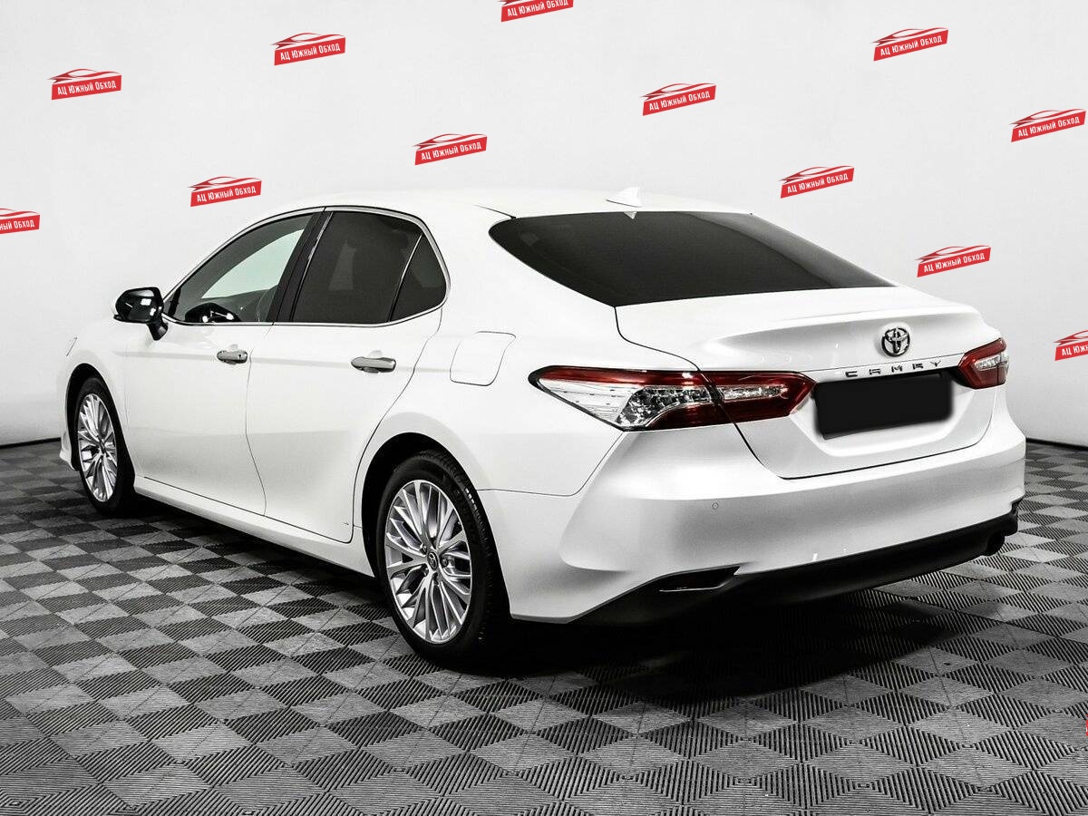Купить Toyota Camry с пробегом. Фото: #6