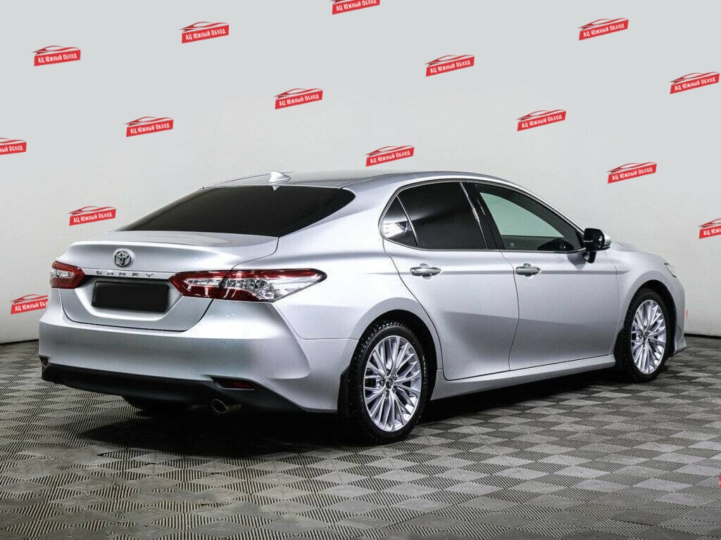Купить Toyota Camry с пробегом. Фото: #3