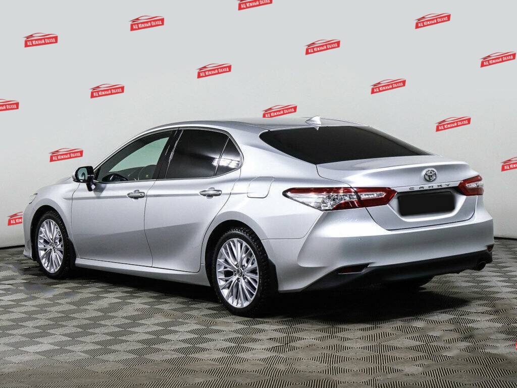 Купить Toyota Camry с пробегом. Фото: #5