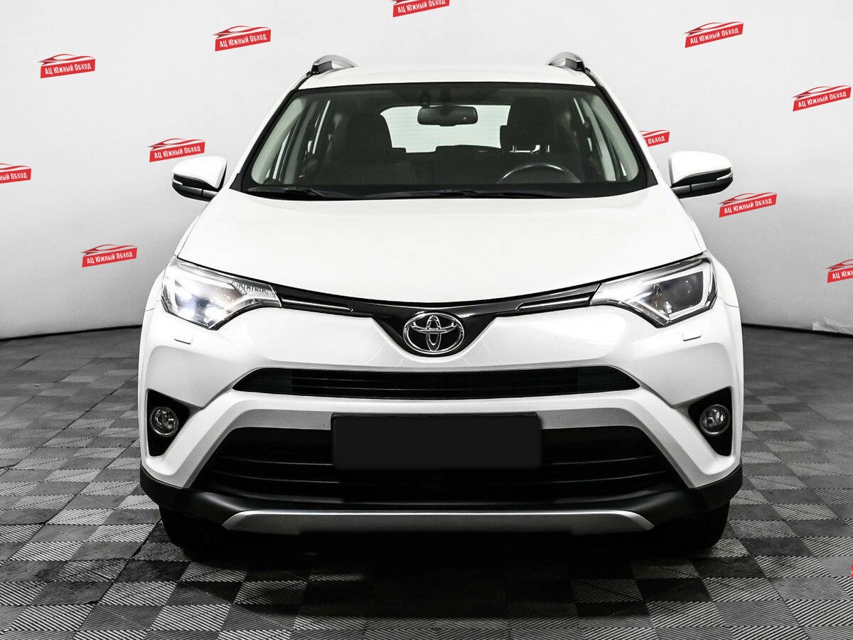 Купить Toyota RAV4 с пробегом. Фото: #1