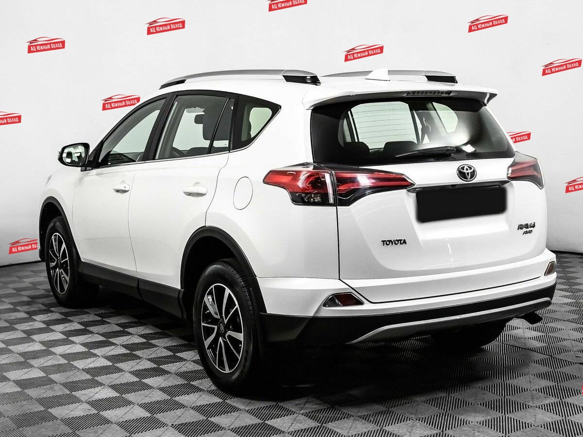 Купить Toyota RAV4 с пробегом. Фото: #6