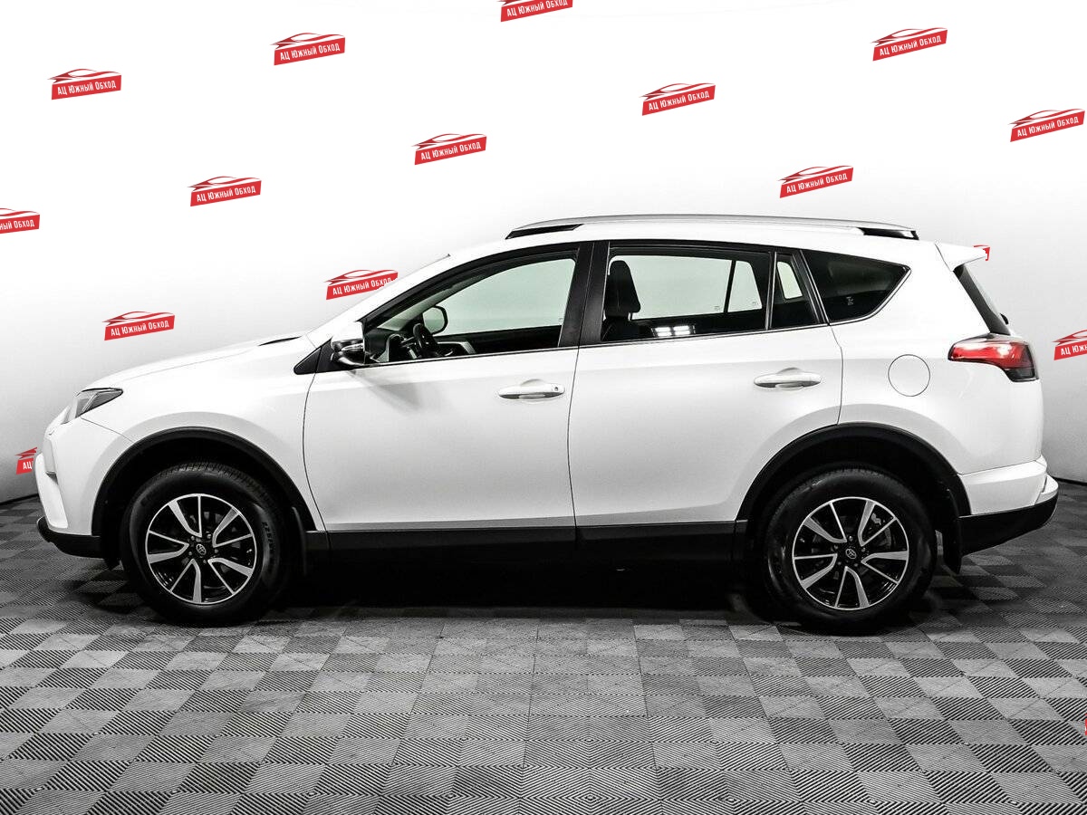 Купить Toyota RAV4 с пробегом. Фото: #7