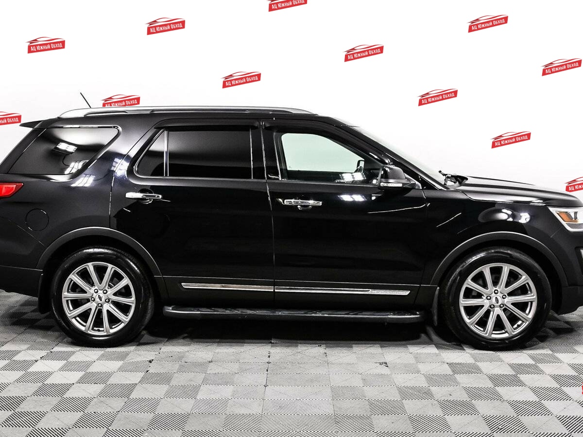 Купить Ford Explorer с пробегом. Фото: #3