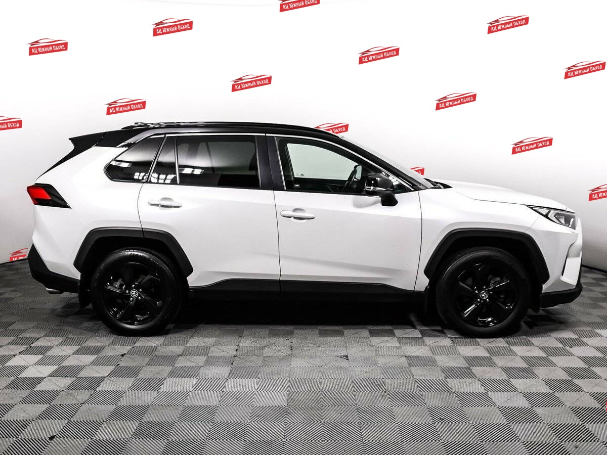 Купить Toyota RAV4 с пробегом. Фото: #3