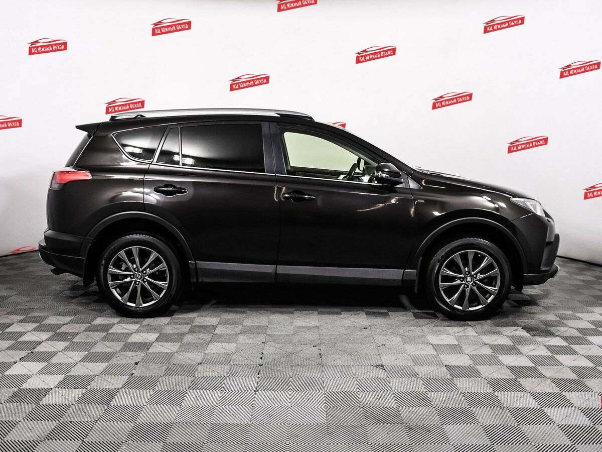 Купить Toyota RAV4 с пробегом. Фото: #3