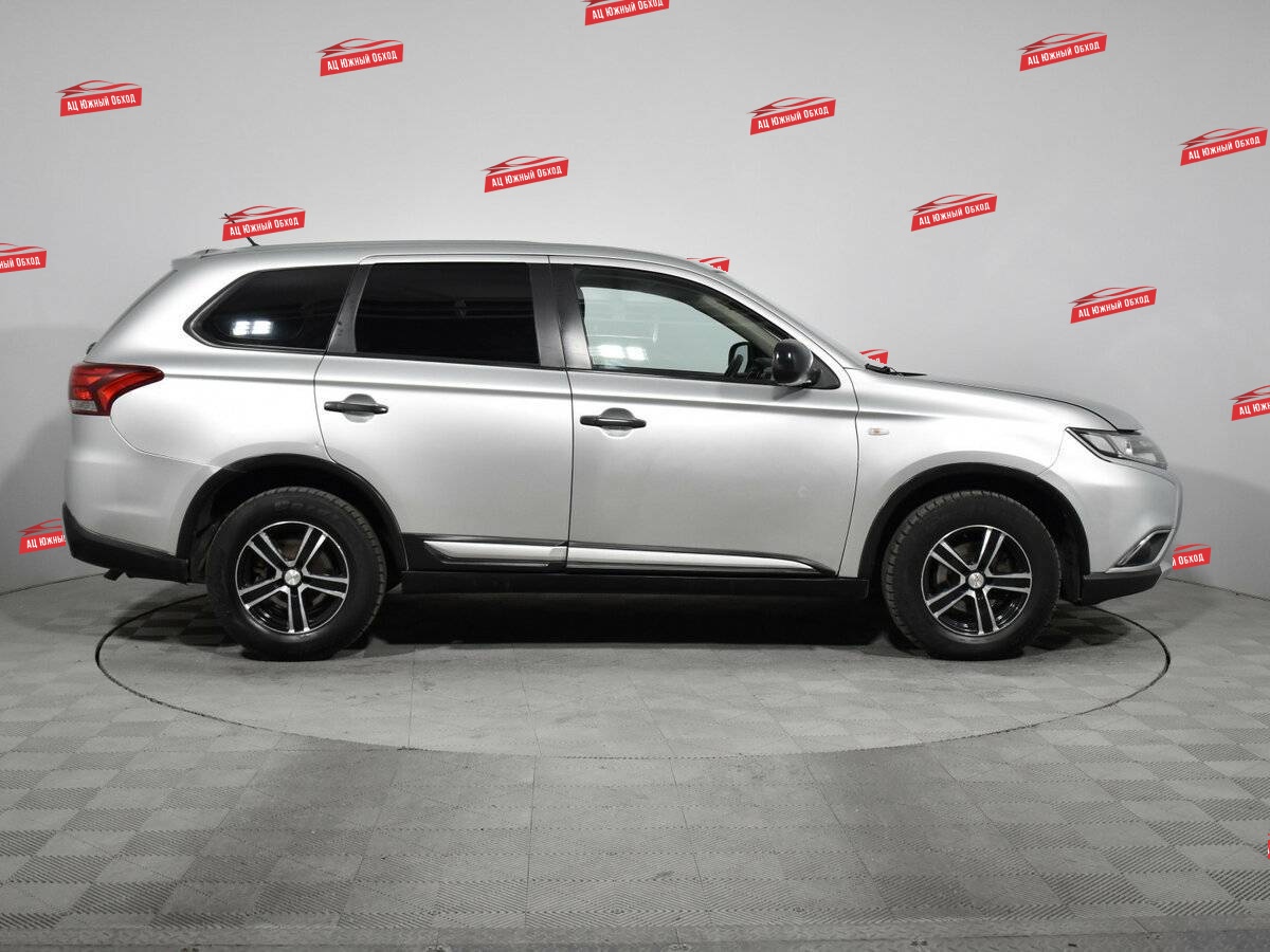 Купить Mitsubishi Outlander с пробегом. Фото: #3