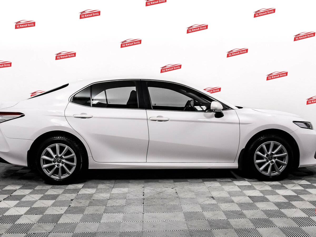 Купить Toyota Camry с пробегом. Фото: #3