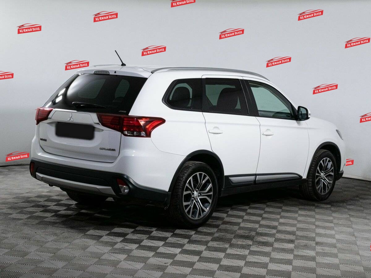 Купить Mitsubishi Outlander с пробегом. Фото: #4