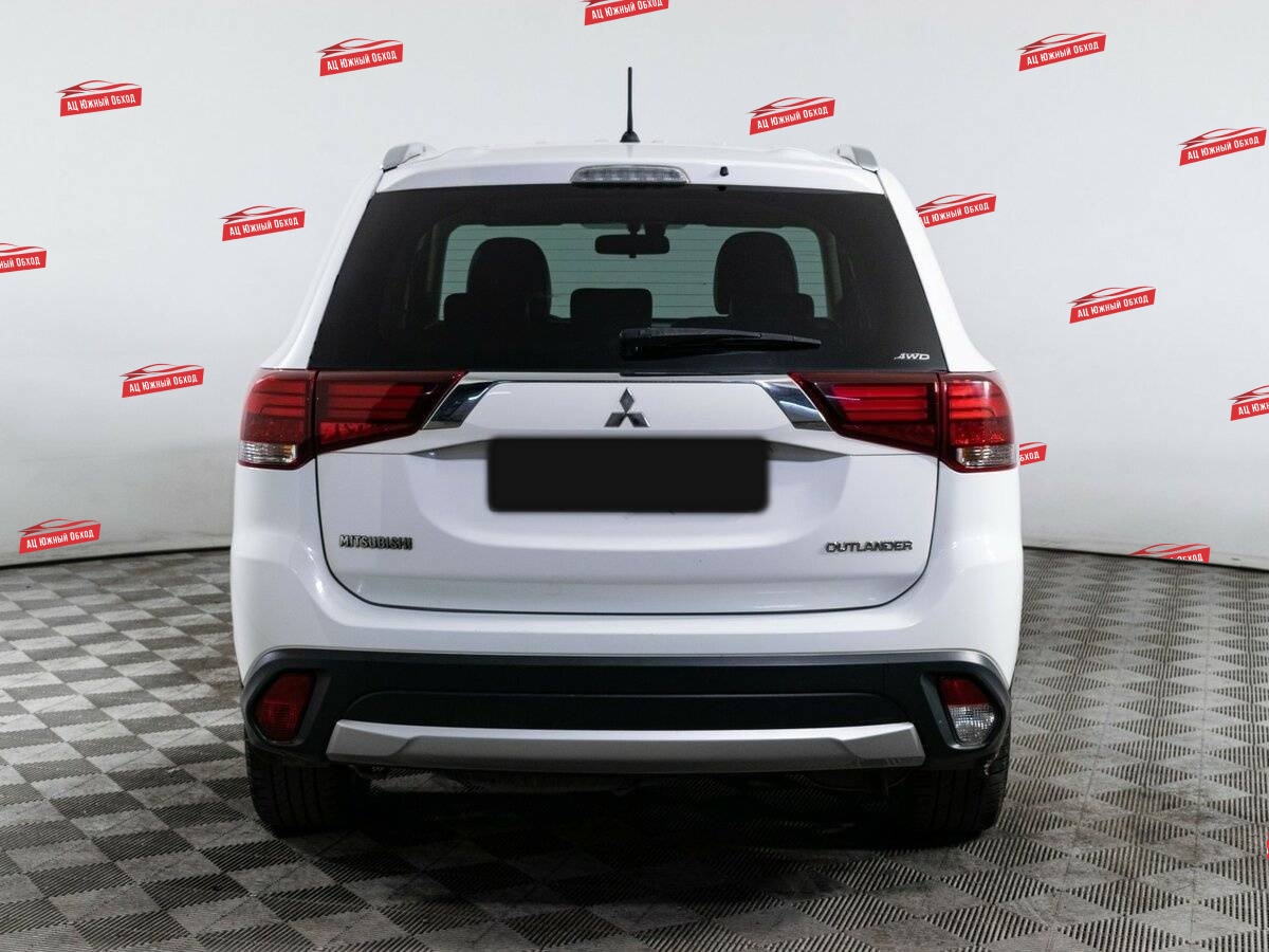 Купить Mitsubishi Outlander с пробегом. Фото: #5