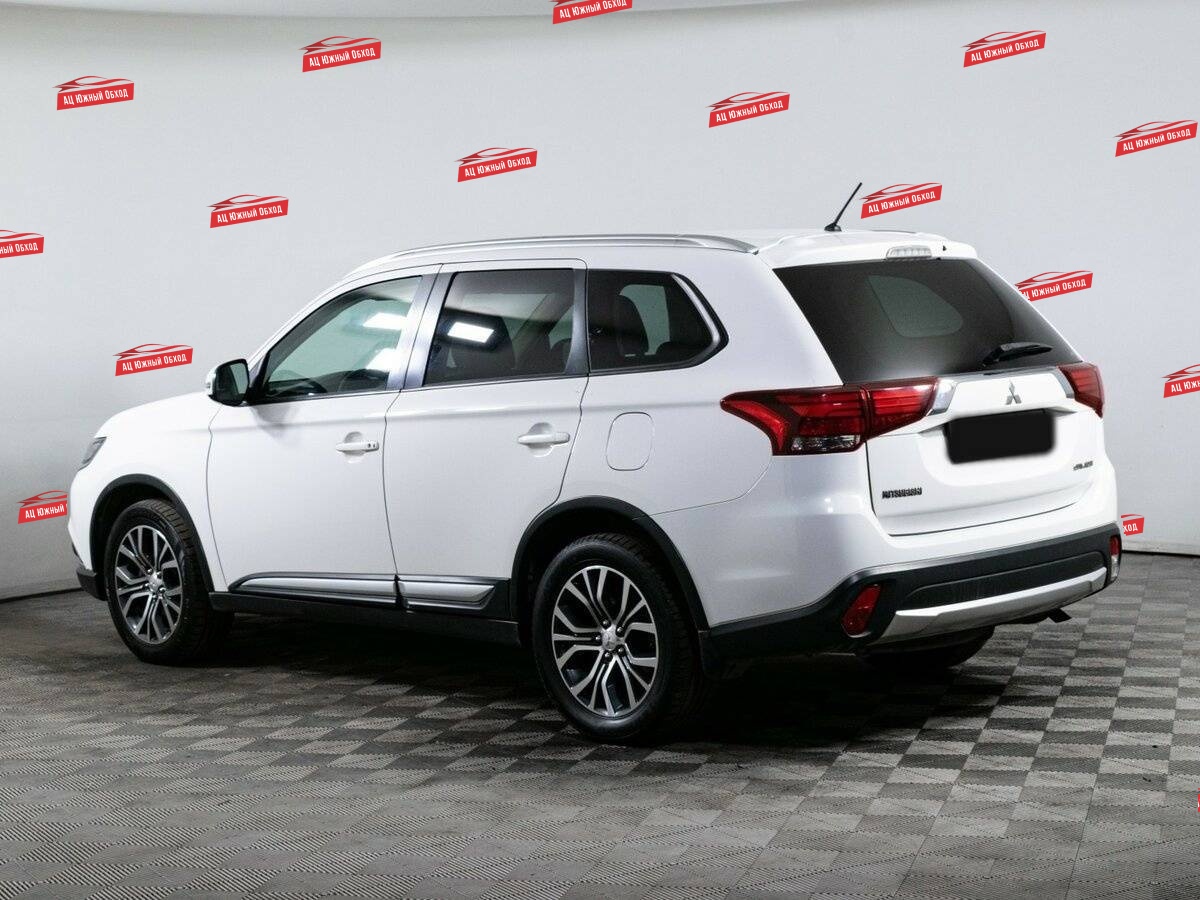 Купить Mitsubishi Outlander с пробегом. Фото: #6