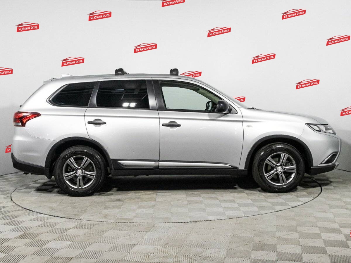 Купить Mitsubishi Outlander с пробегом. Фото: #3